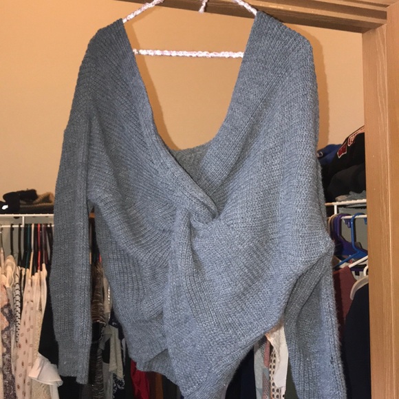 Women’s grey sweater with open back - Picture 4 of 5